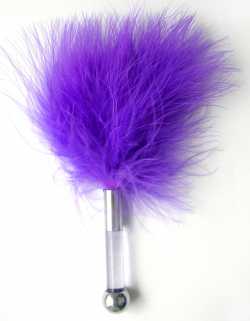 Щекоталка с перьями фиолетовая 17 см